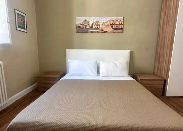 Three Separate Homes In Historic Areas Of Rome, Two Next To The Colosseum, One Next To The Vatican, Both Near Metro Stations Apartment Rom